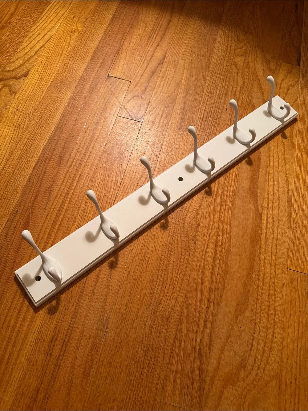 27'' White 6 Hook Rail with 6 Heavy Duty Coat and Hat Hooks